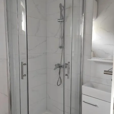 Apartment By The Sea Ap. 2 *